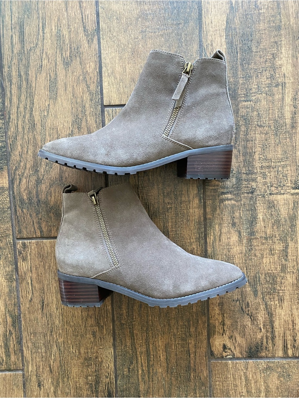 Blondo Samara Taupe Suede Waterproof Ankle Booties with Side Zip size 8